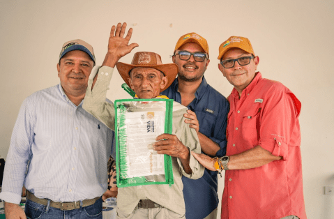 La ANT entregó 63 títulos de propiedad a 315 campesinos en San Vicente del Caguán