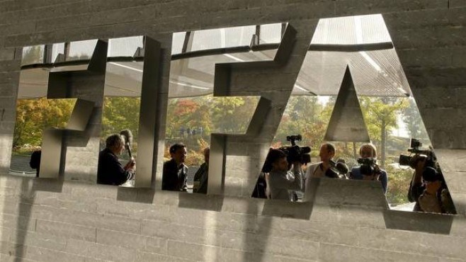La FIFA quiere limitar las cesiones de jugadores y reformar los traspasos