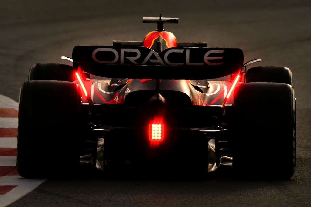 MONTMELÓ (BARCELONA), 24/02/2022.- El piloto mexicano de Red Bull Checo Pérez durante la segunda jornada de los entrenamientos de pretemporada de Fórmula 1 en el Circuit de Catalunya en Montmeló (Barcelona). EFE/Enric Fontcuberta