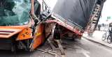 Un herido deja aparatoso accidente entre bus del SITP y un camión en el norte de Bogotá
