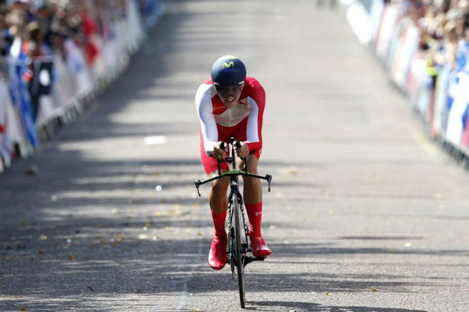Alex Dowsett, pedalista británico que sufre una enfermedad que impide producir las proteínas que permiten la coagulación. Foto: AFP