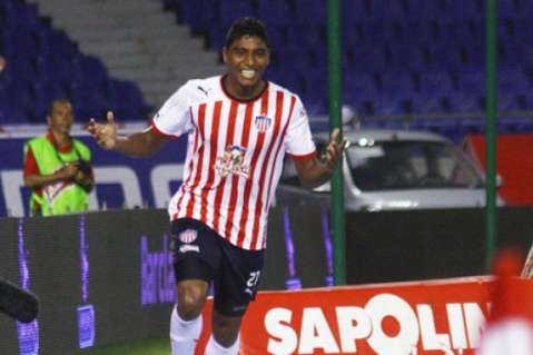Junior desperdició penal, pero venció a Patriotas en Barranquilla
