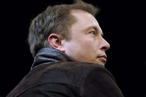 Elon Musk perdió este lunes más de US$400 millones