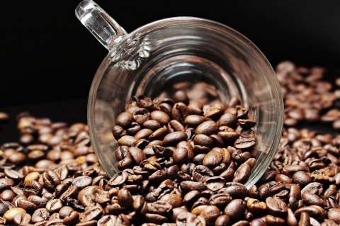 Café, chocolate, azúcar y sal no tendrán IVA del 19 %, asegura Duque