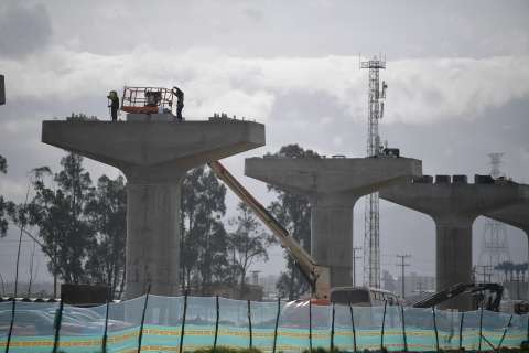 Metro de Bogotá: estructurarán jardines verticales en las columnas del viaducto