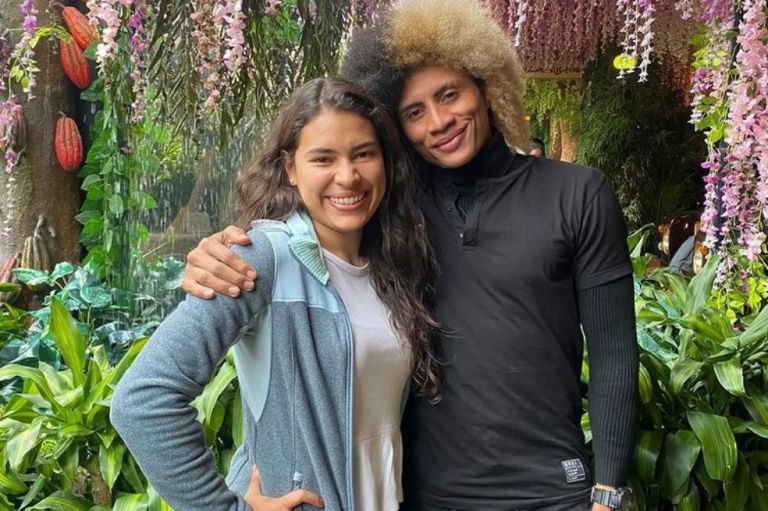 ¿Tarzán y Karol son novios? El beso que confirmaría su relación