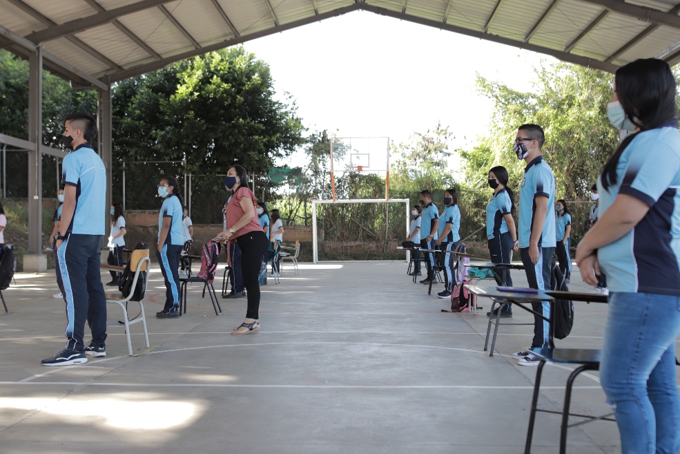 Desde el municipio observan las dinámicas de inseguridad del Valle del Cauca y creen que la alternancia les puede ayudar a evitar el reclutamiento de menores.