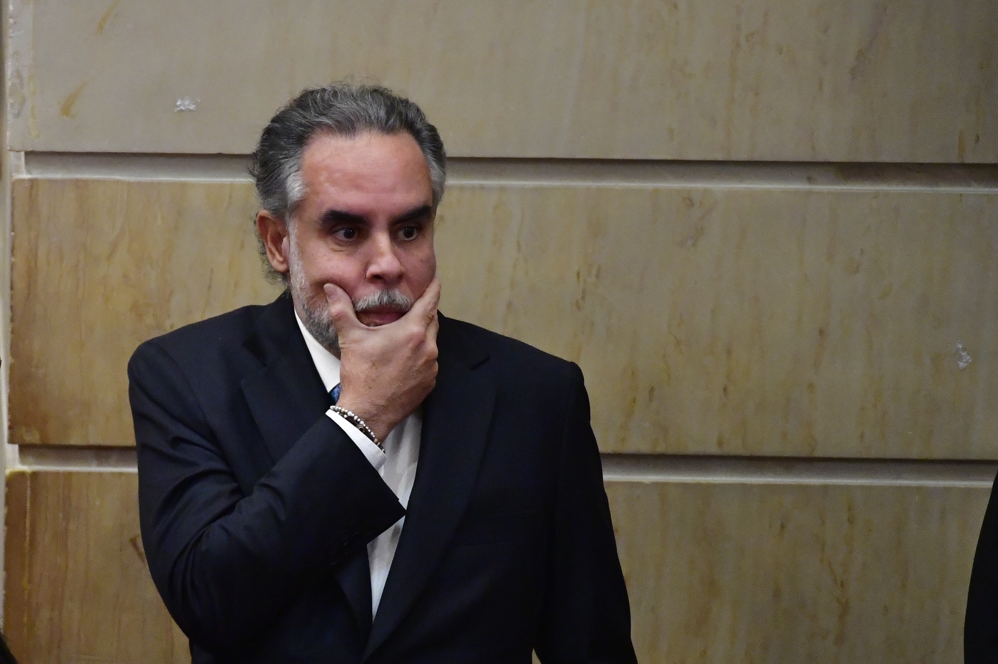 Ministro del interior durante la aprobación de la Reforma a la salud en la Cámara de Representantes