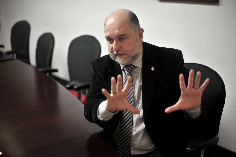 Mauricio Alviar