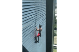 El "hombre araña ruso" volvió a escalar un edificio sin protección en Medellín