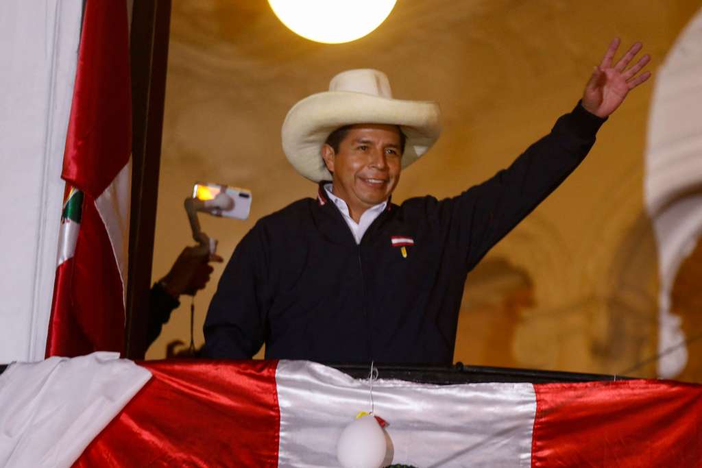 El candidato de izquierda, Pedro Castillo, será el nuevo presidente de Perú.