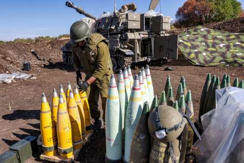 EE. UU. confirmó su apoyo a Israel, pero aún no enviará un paquete de armas