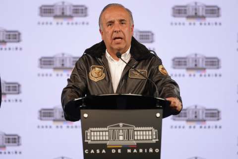Avanzan medidas para movilizar pasajeros afectados por quiebra de Viva y Ultra