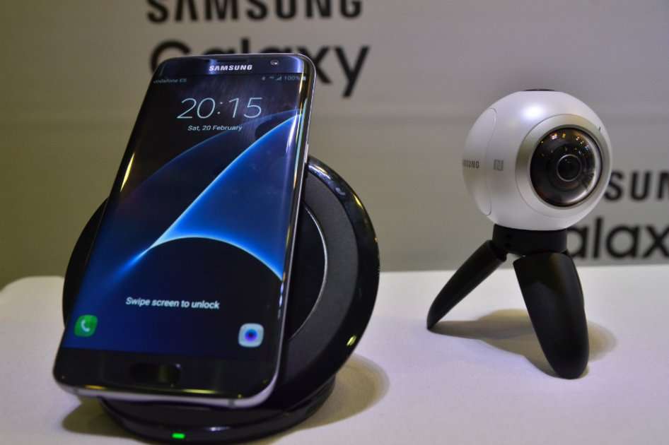 Los lanzamientos de Samsung en Barcelona, dos nuevos teléfonos y una cámara para el ecosistema de realidad virtual. / Santiago La Rotta