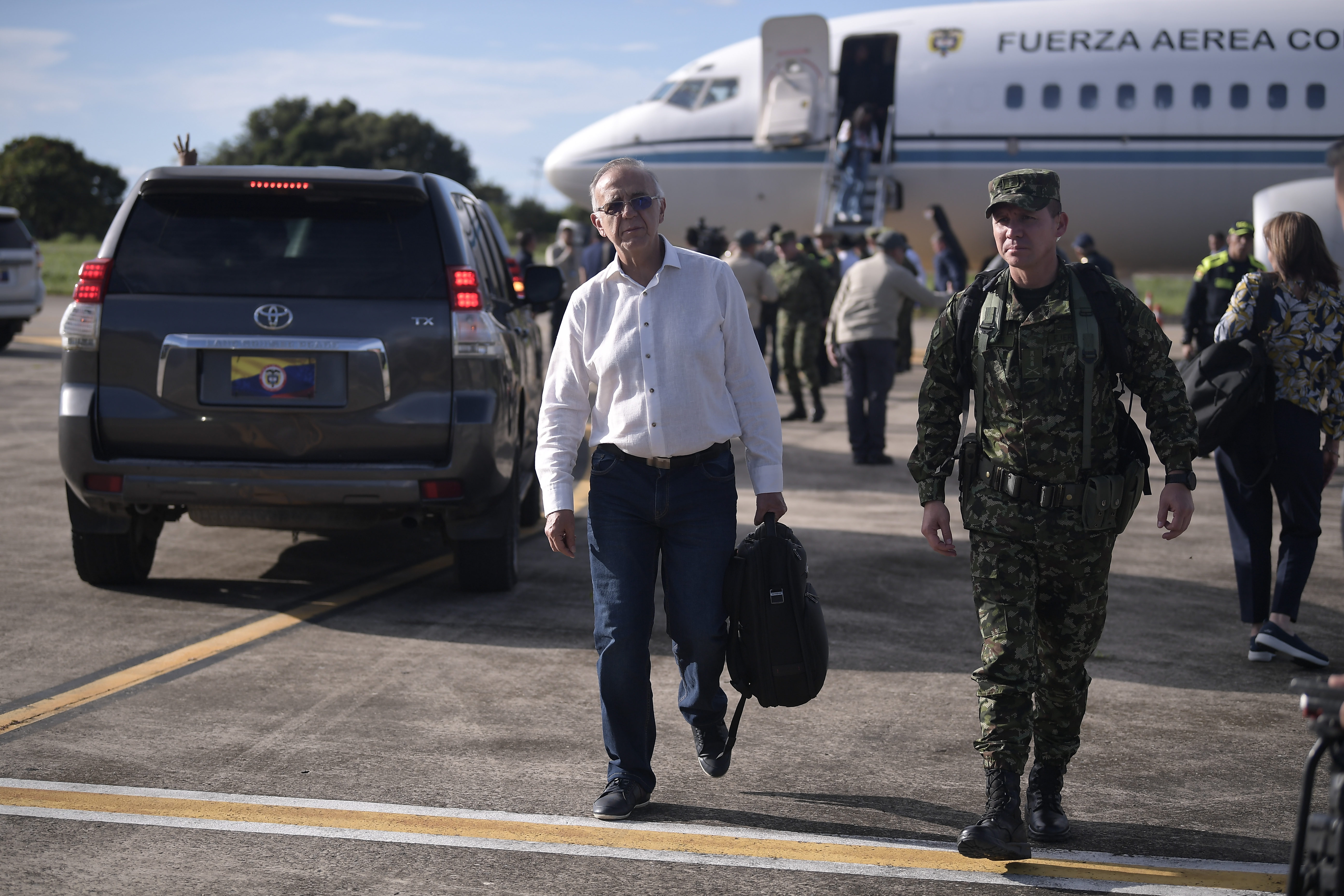 Ministro de Defensa, acompaña al presidente Gustavo Petro a Arauca.
