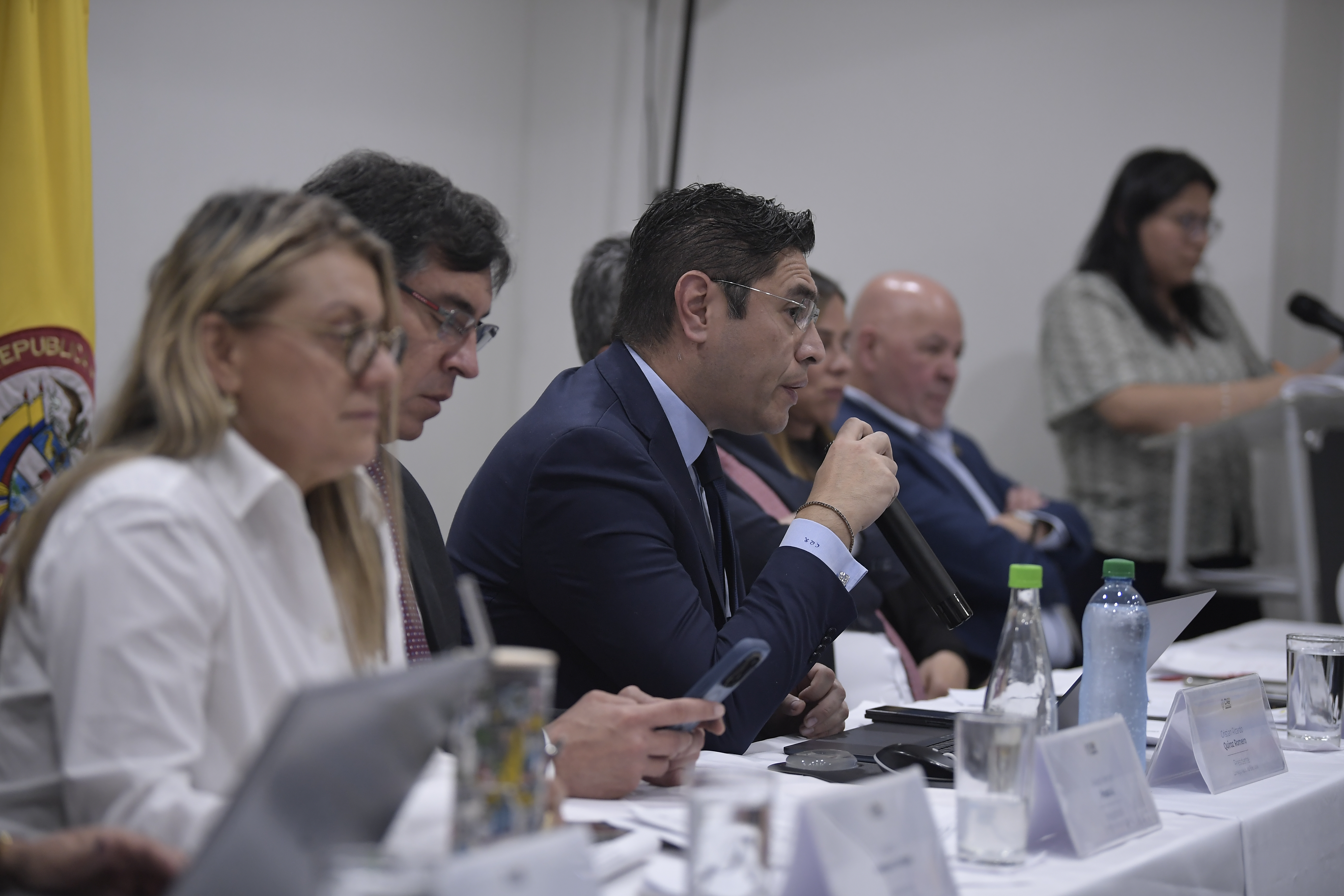 Audiencia en la sala plena del CNE