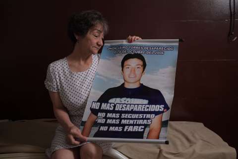Gloria Salamanca fue a un campamento guerrillero en busca de su hijo desaparecido