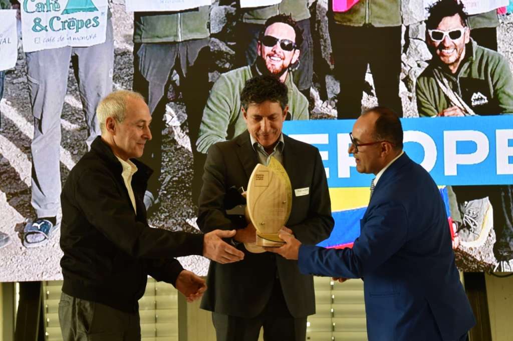 El grupo Epopeya ganadora del premio Guillermo Cano en el Deportista del Año 2025
