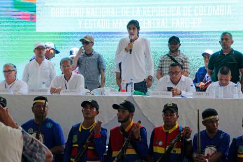 Gobierno decreta suspensión de acciones ofensivas contra disidencias de Mordisco
