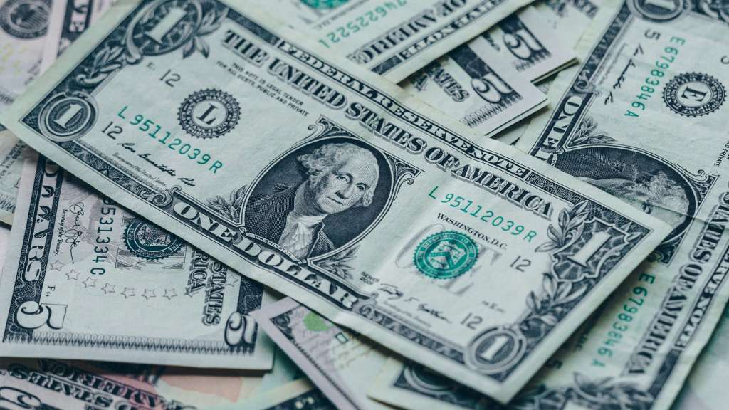 Así se construye el precio del dólar en Colombia