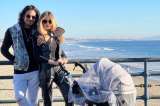 Mario Cimarro compartió emotivas fotos junto a su hija en su primera Navidad