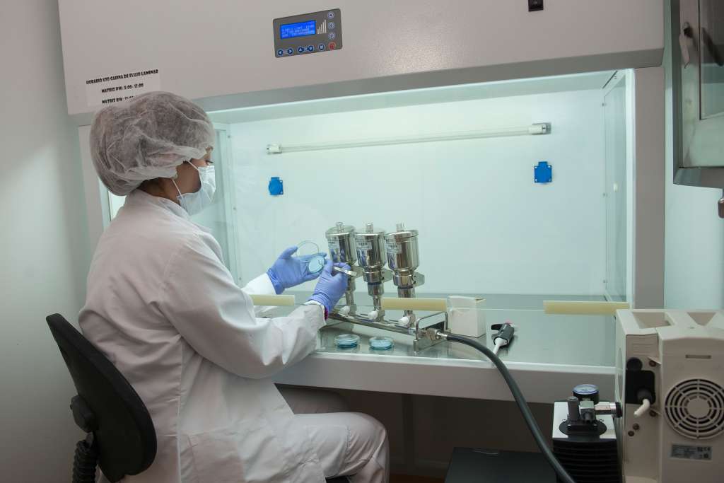 En la Universidad de La Salle están trabajando en producir la nucleocáspide, una proteína presente en el virus del COVID-19.