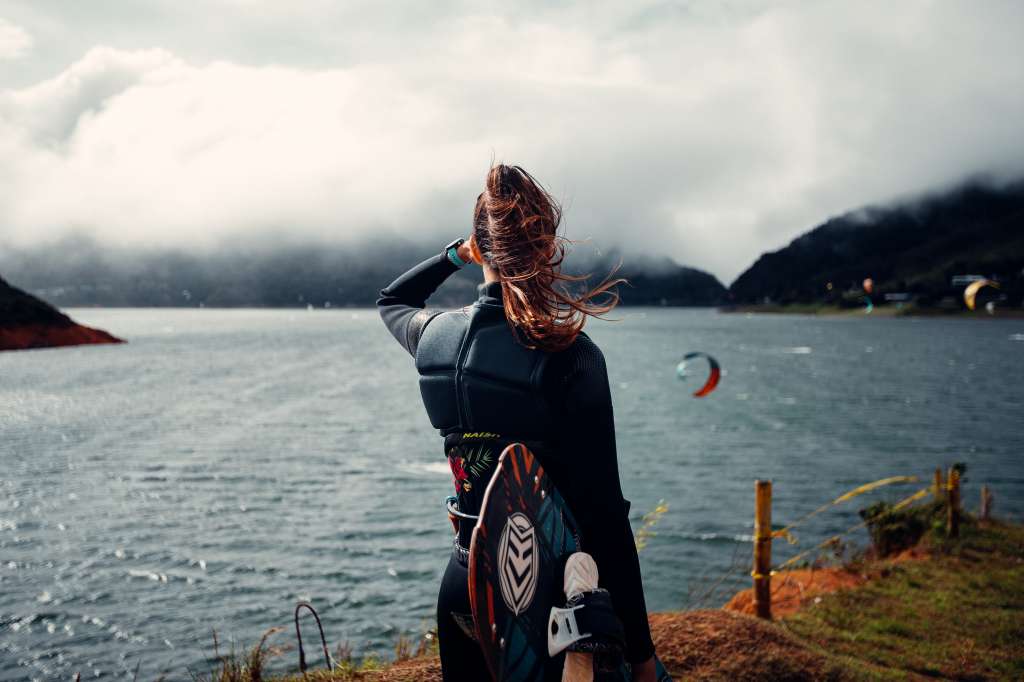 Lago Calima es muy reconocido por la práctica de deportes como el surf, windsurf y kitesurf.