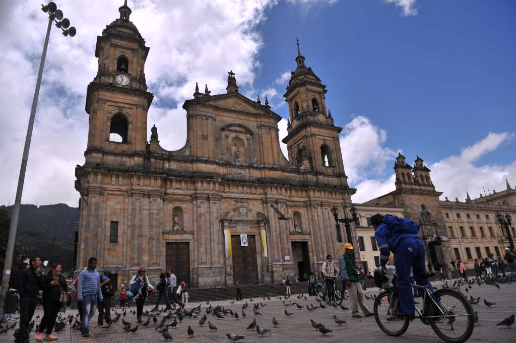 Instalaciones de este templo católico, se localiza en la carrera 7 con calle 10, en el barrio La Candelaria, Bogotá.