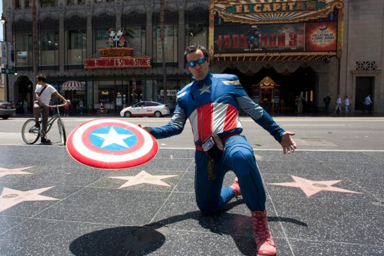 Superhéroes pelean por un espacio en Hollywood