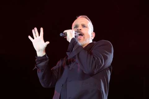 Bosé, Juanes y Yatra: tres generaciones en un mismo escenario