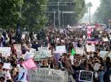 López Obrador pide "no ocultar nada" en casos de abuso a mujeres en México