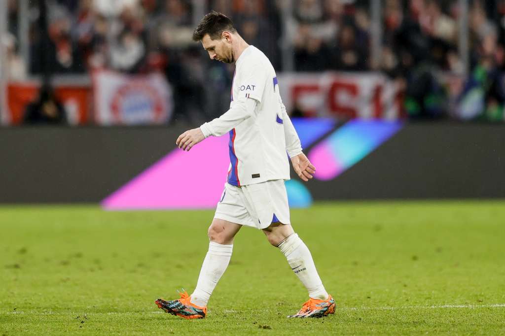 Munich (Germany), 08/03/2023.- Lionel Messi of Paris Saint-Germain leaves after the UEFA Champions League Round of 16, 2nd leg match between Bayern Munich and Paris Saint-Germain in Munich, Germany, 08 March 2023. (Liga de Campeones, Alemania) EFE/EPA/RONALD WITTEK