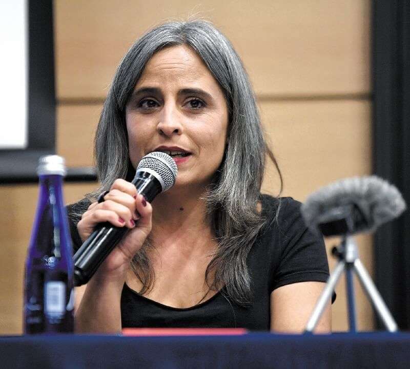 Herrera investiga cómo el amor romántico perpetúa el capitalismo, el patriarcado y las democracias. / José Vargas