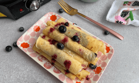 Crepes con mermelada de arándanos