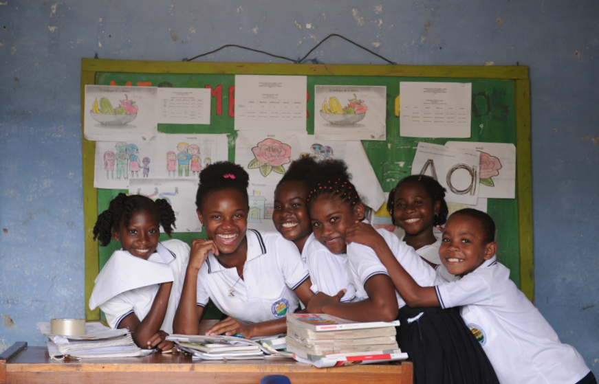 Niños y adolescentes afros del Alto Telembí reciben clases en solo tres salones. / Fotos: Mauricio Alvarado - El Espectador