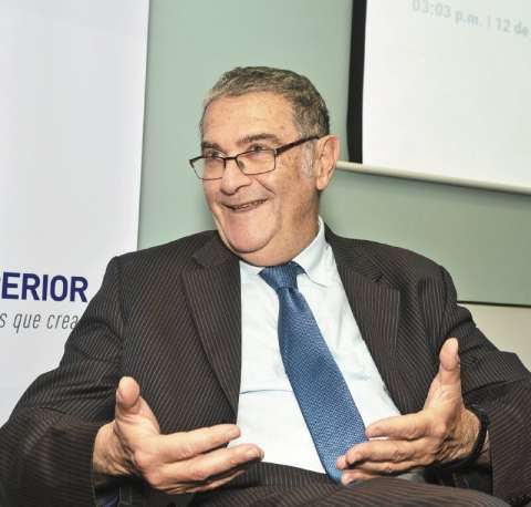 “Un problema es que los ciclos políticos son de corto tiempo”: Serge Haroche, nobel de Física