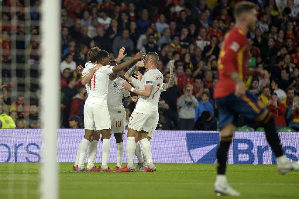 Los jugadores de la selección de Inglaterra celebran el gol de Rashford frente a España. / AFP