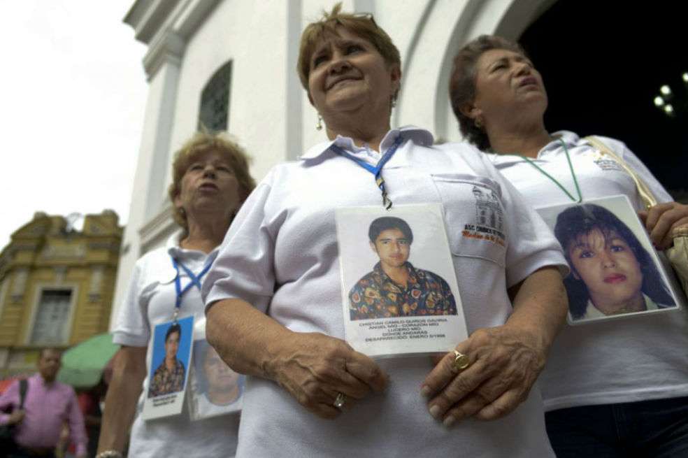 Las madres de la Candelaria, la organización de mujeres colombianas que luchan por aclarar los crímenes de desaparición forzada en el país. / El Espectador.