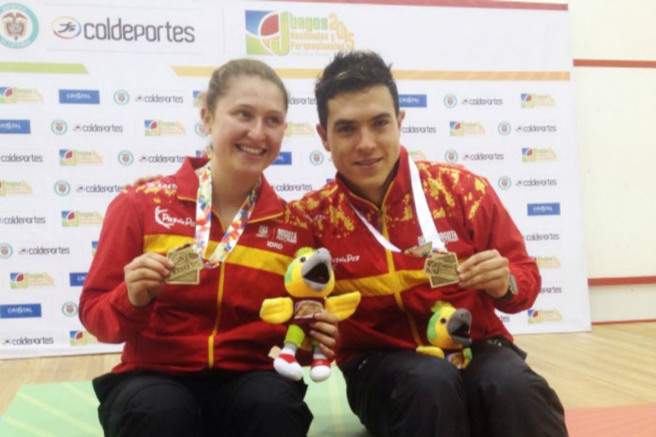 Laura Tovar y Miguel Ángel Rodríguez, medallas de oro para Bogotá en squash. / Coldeportes.