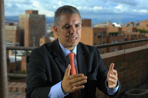 En acto del Centro Democrático, confunden a Iván Duque con Iván Márquez