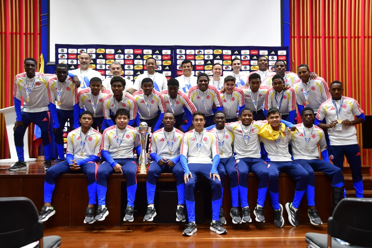 Galería del recibimiento del equipo Sub-17 de Colombia luego del título en el Sudamericano.