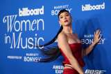 Katy Perry no estuvo en la gala del MET, pero fotos con IA confundieron a sus fans