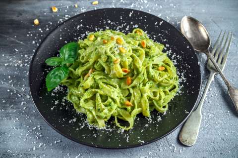 Aprende a cocinar una provocativa pasta verde