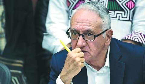 El mundo de la salud, pendiente de una decisión clave del Minsalud: UPC para 2025