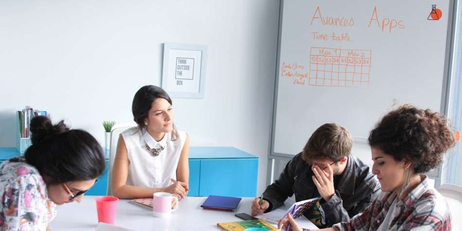 ‘Pasada de moda’, una serie dramática y cómica con la que te identificarás
