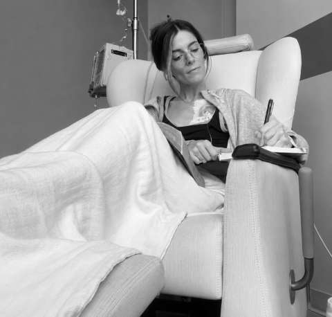 Murió famosa influencer de 36 años por un cáncer de estómago: “Estamos devastados”