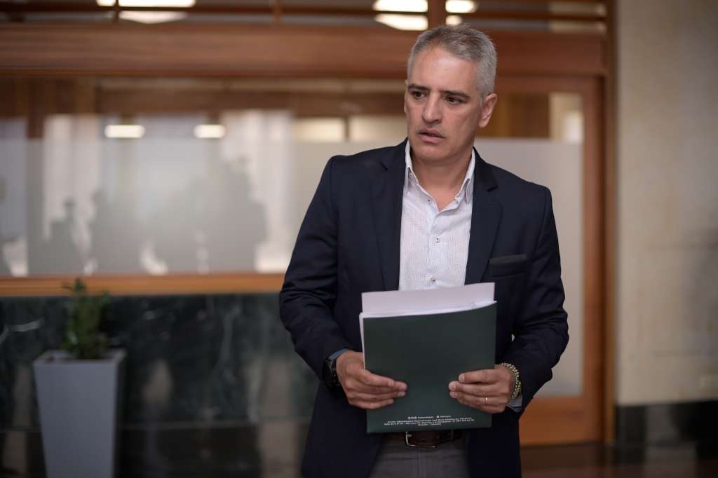 Gobernador de Antioquia, radica una demanda de nulidad con petición de medida cautelar ante el Consejo de Estado, en contra de la resolución que expidió la Fiscalía General de la Nación para suspender las órdenes de captura de 23 cabecillas de la mesa de paz urbana del Gobierno Nacional