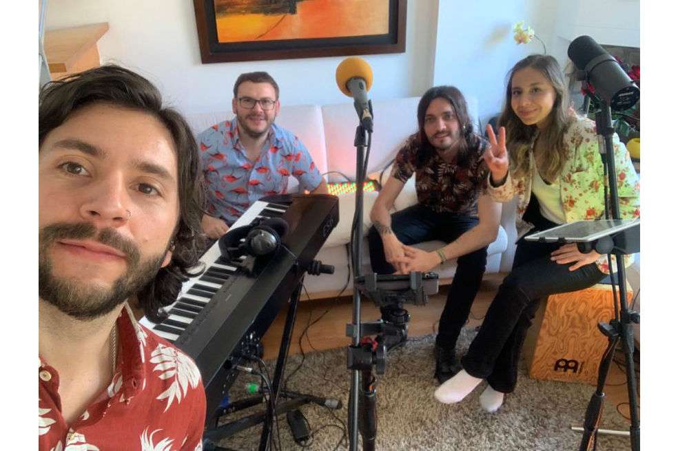 Son del Fuego, orquesta de música tradicional y crossover, se adapta a la época y realiza sus presentaciones virtualmente.