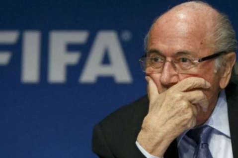 Blatter afirmó que fue testigo de sorteos amañados en la UEFA
