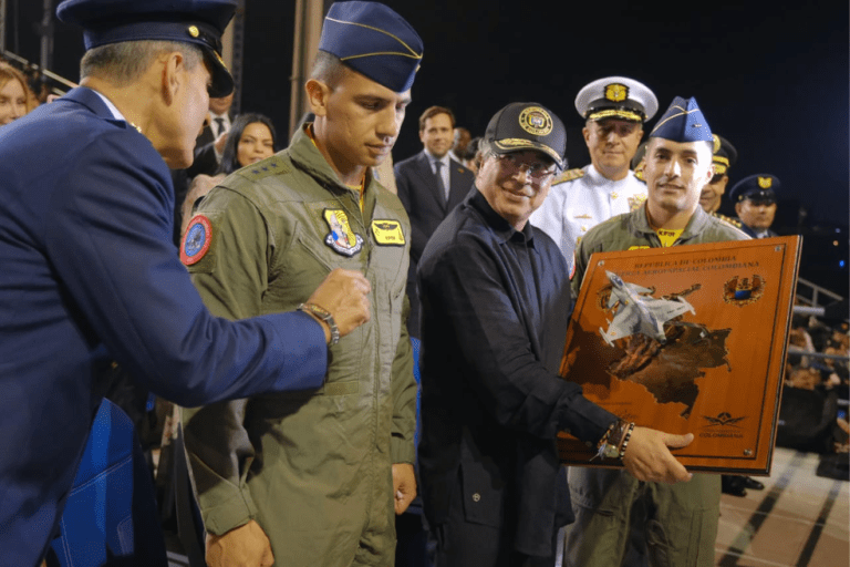 Gobierno de Colombia y Saab cerraron el negocio para compra de 17 aviones Gripen